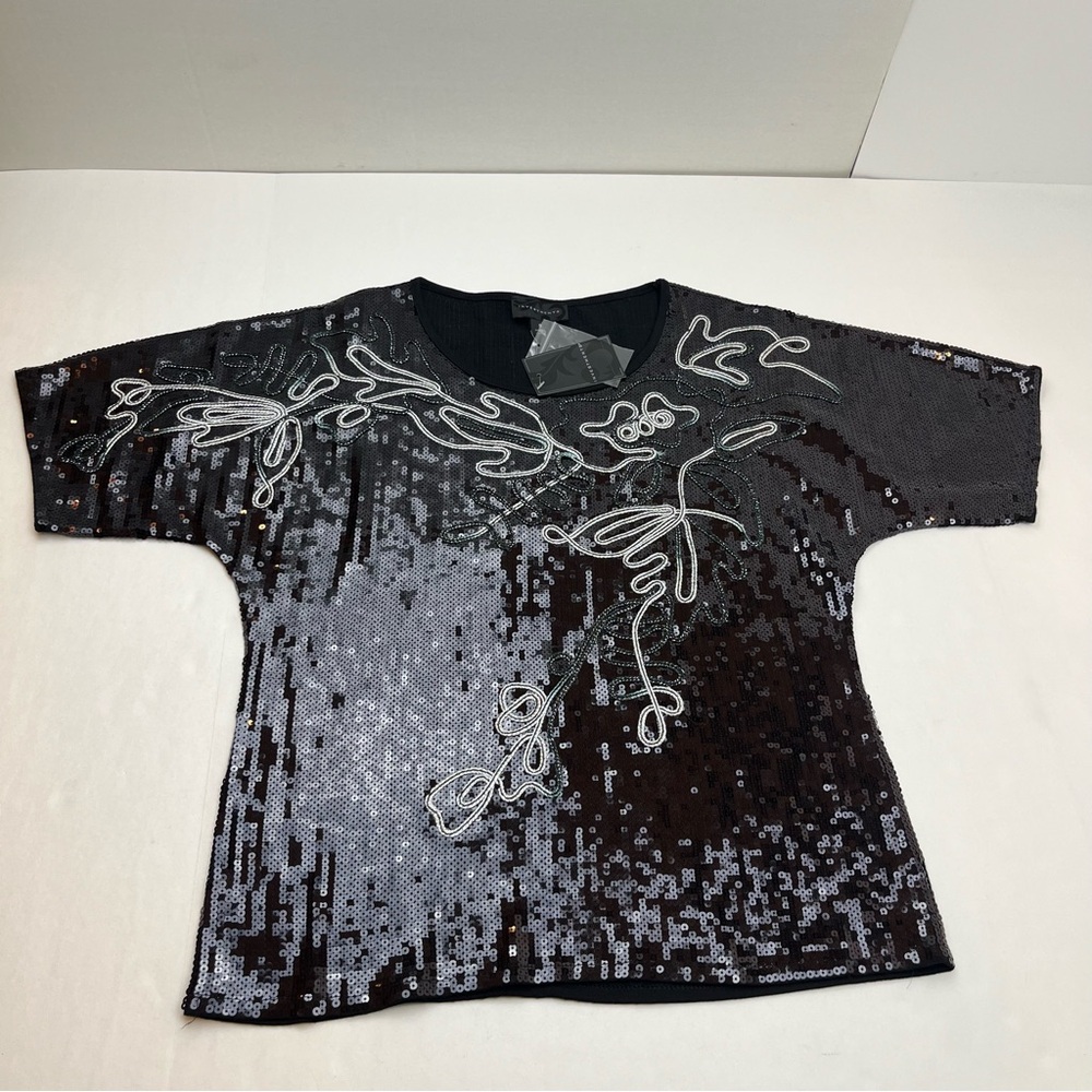 Investments Black Sequin Top Short Sleeve Squiggle Size Small NEW *FACTORY FLAW